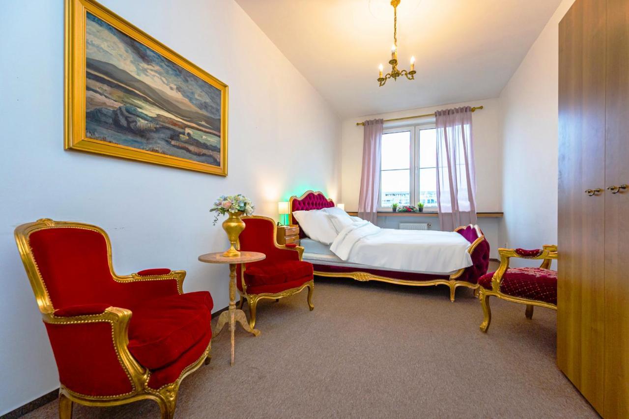 Bank Invest Apartmens - Old Town Appartement Praag Buitenkant foto