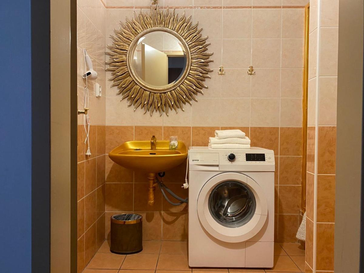 Bank Invest Apartmens - Old Town Appartement Praag Buitenkant foto